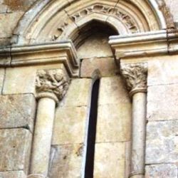 iglesia fuente el carnero en Corrales